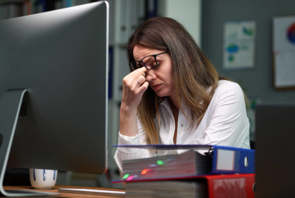 femme-stress-professionnel-fatigue